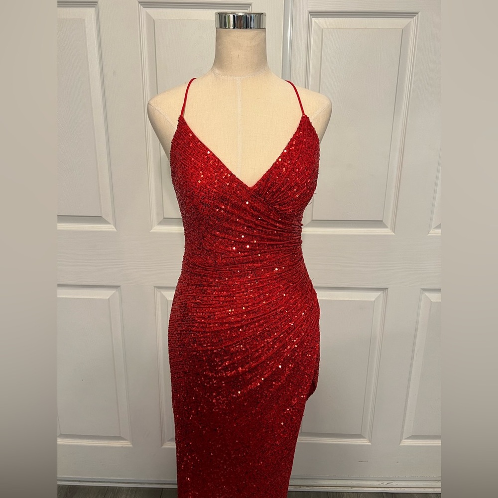 Jessica Rabbit Red Dress - Picture 7 of 15